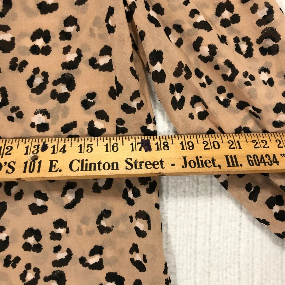 A New Day Leopard‎ Print V Neck Long Sleeve Flare Cuff Blouse XS - Picture 8 of 8